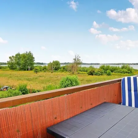 Wunderschoene Mit Seeblick Lägenhet