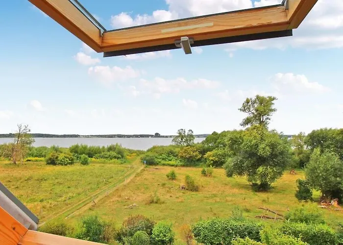 Wunderschoene Mit Seeblick * ريكلين